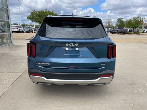 New 2026 Kia Sorento EX AWD/4WD image 6