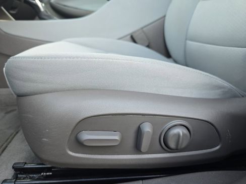 Used 2024 Chevrolet Malibu LT image 28