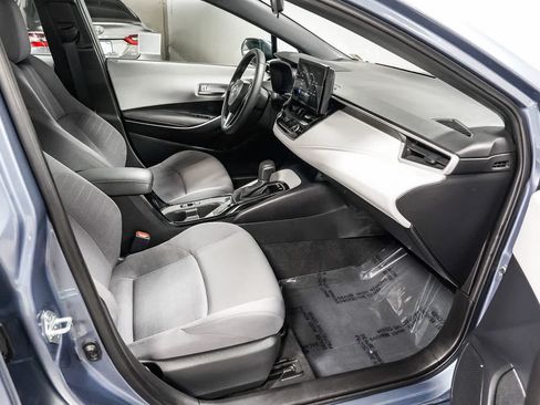 Used 2025 Toyota Corolla SE FWD image 16