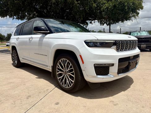 Used 2025 Jeep Grand Cherokee L Summit AWD/4WD image 9