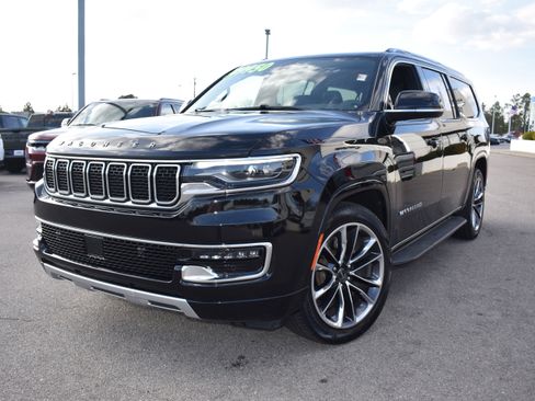 Used 2024 Jeep Wagoneer L Series II w/ Premium Group I image 5