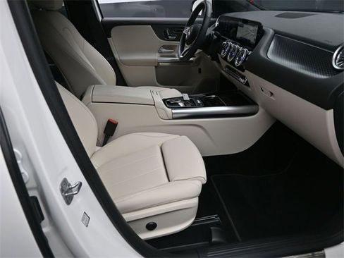 Used 2025 Mercedes-Benz GLA 250 GLA 250 image 30