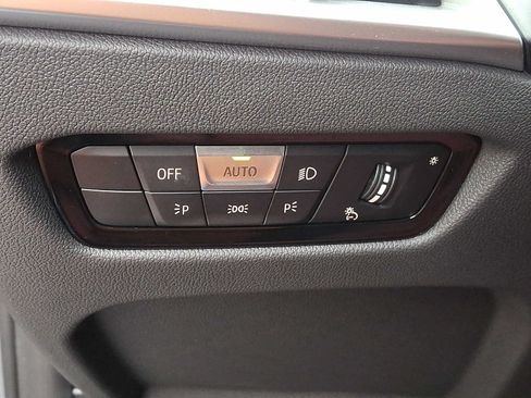 Used 2025 BMW i4 eDrive40 w/ Premium Package RWD image 27
