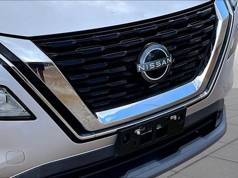 Used 2022 Nissan Rogue SV AWD/4WD image 29