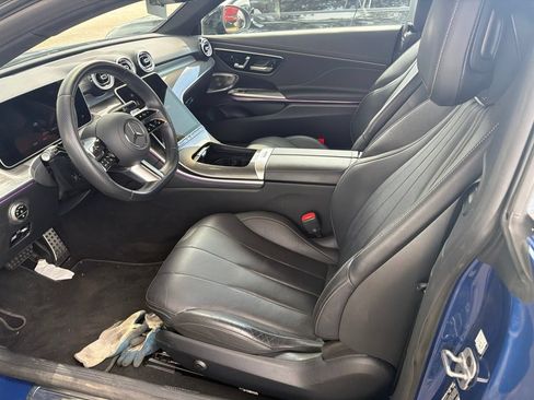 Used 2025 Mercedes-Benz CLE 300 4MATIC Coupe image 5