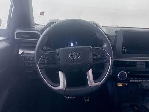 Used 2025 Toyota 4Runner TRD Off-Road AWD/4WD image 18