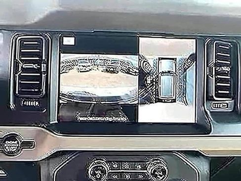 Used 2023 Ford Bronco Wildtrak AWD/4WD image 15