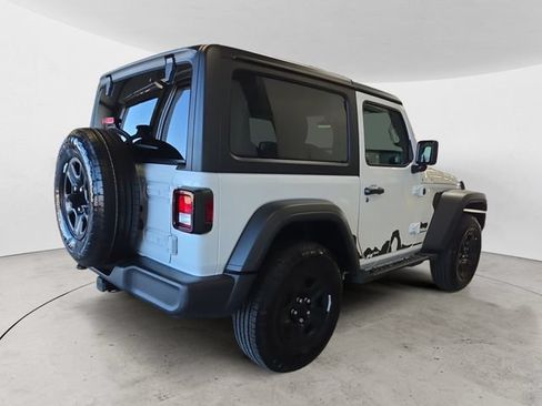 Used 2025 Jeep Wrangler Sport AWD/4WD image 5
