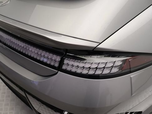 Used 2025 Hyundai Ioniq 6 Limited RWD image 9