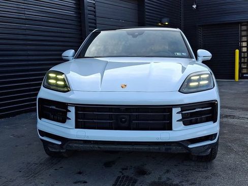 New 2026 Porsche Cayenne E-Hybrid Coupe AWD/4WD image 10