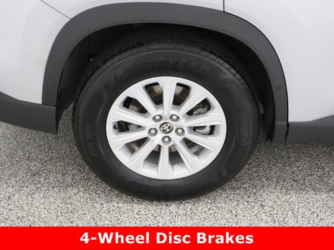 Used 2025 Toyota Grand Highlander FWD image 6