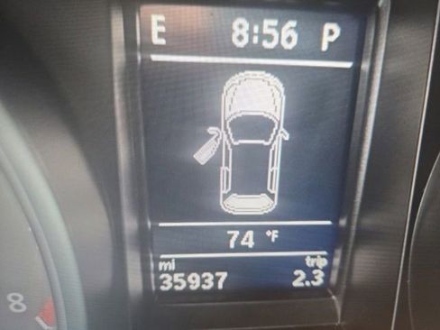 Used 2013 Volkswagen Golf 4-Door FWD image 9