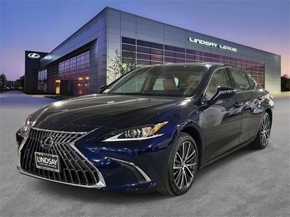 New 2025 Lexus ES 350 w/ Premium Package