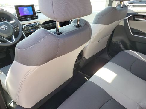 Certified 2025 Toyota RAV4 XLE w/ Convenience Package image 14