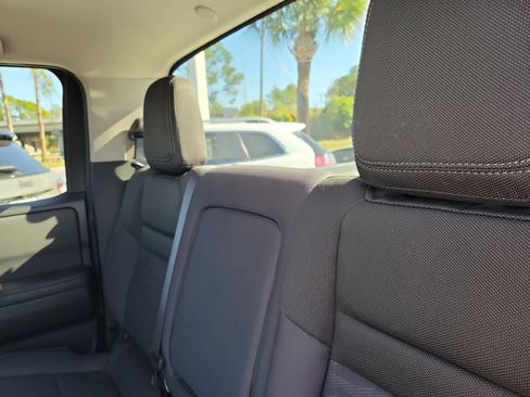 Certified 2023 Nissan Frontier SV w/ Technology Package image 12