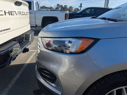 Used 2022 Ford Edge SEL image 2