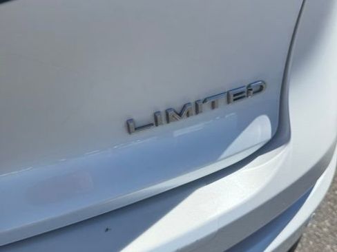 Used 2023 Toyota Crown XLE image 9