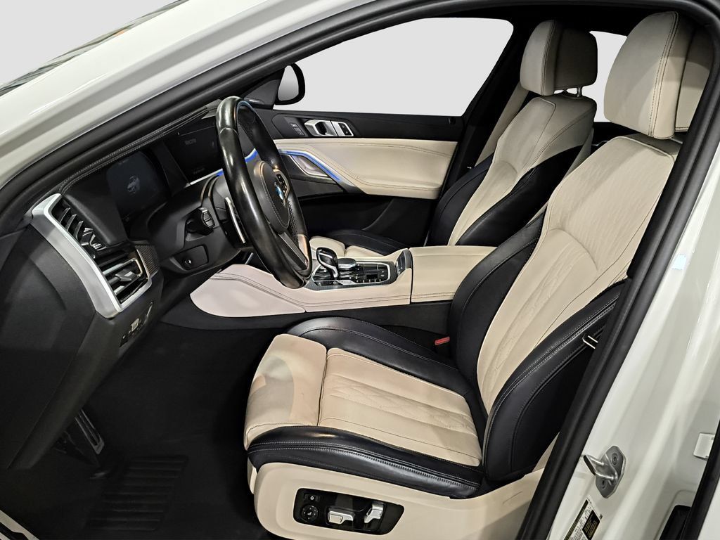 Used 2021 BMW X6 M50i AWD/4WD image 9