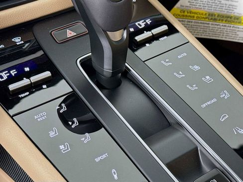 New 2025 Porsche Macan S image 22