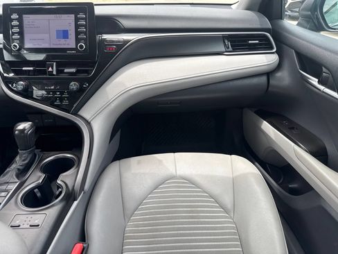 Used 2021 Toyota Camry SE w/ Cold Weather Package FWD image 23