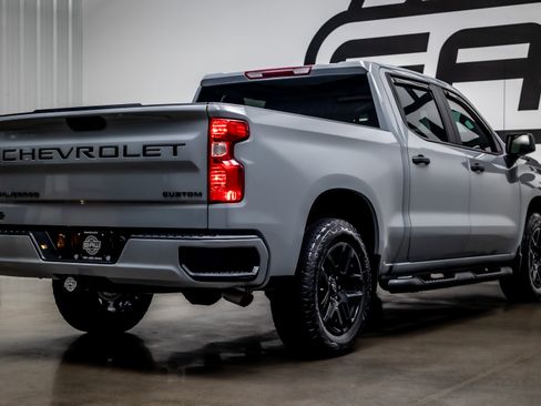Used 2024 Chevrolet Silverado 1500 Custom w/ Turbomax Blackout Package AWD/4WD image 34