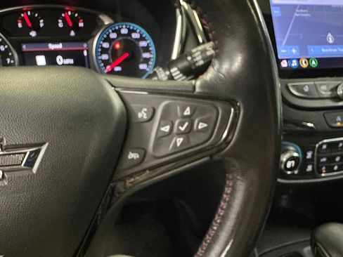 Used 2022 Chevrolet Equinox RS w/ RS Leather Package image 11