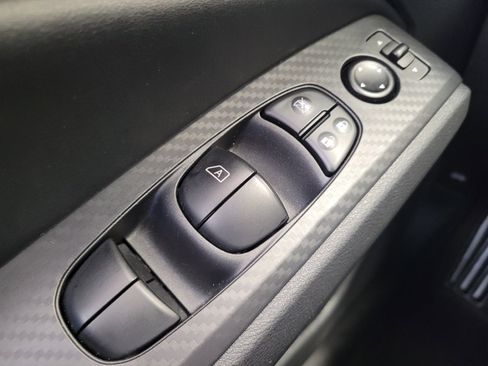 Used 2025 Nissan Altima 2.5 SV FWD image 27