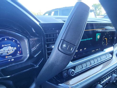 Used 2023 Chevrolet Silverado 1500 LT AWD/4WD image 15