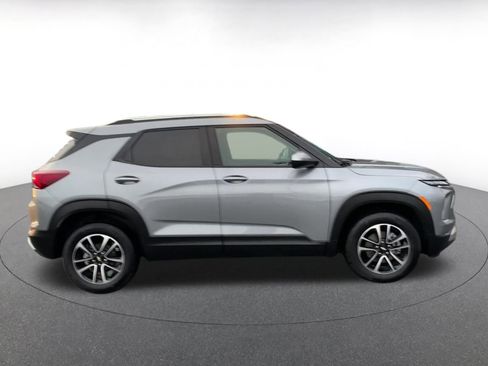 Used 2025 Chevrolet TrailBlazer LT image 16