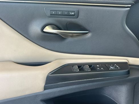 Used 2021 Lexus ES 350 w/ Premium Package FWD image 12