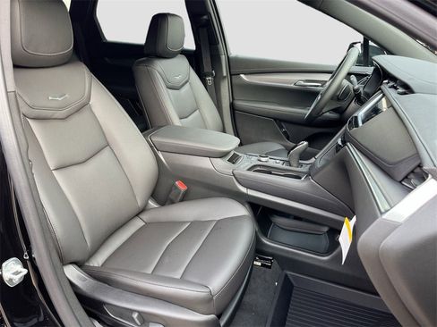 New 2025 Cadillac XT5 Luxury w/ LPO, Floor Liner Package image 27