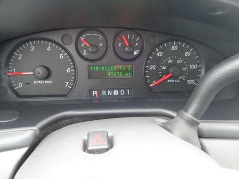 Used 2004 Ford Taurus LX image 31