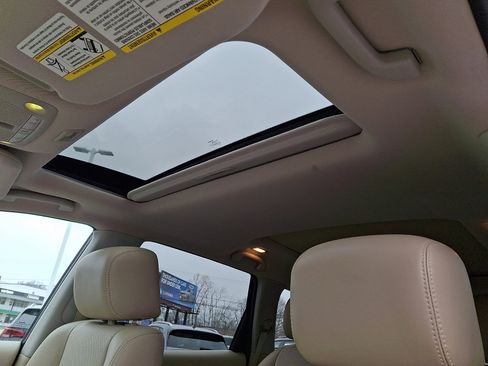 Used 2014 Nissan Pathfinder Platinum w/ Platinum Premium Package image 16