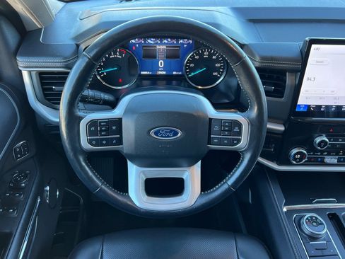 Certified 2022 Ford Expedition Max XLT image 15