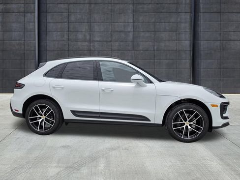 Used 2026 Porsche Macan AWD/4WD image 7