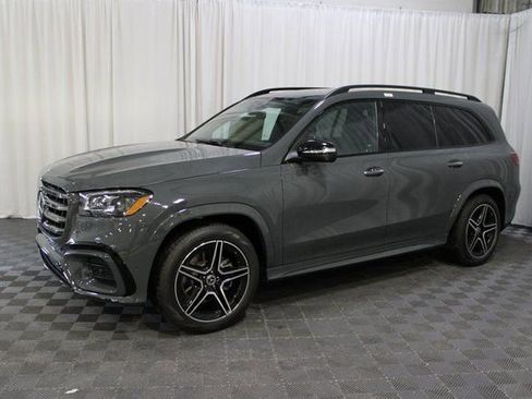 New 2026 Mercedes-Benz GLS 450 4MATIC image 3
