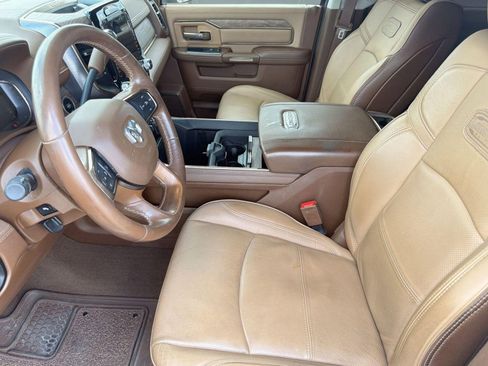 Used 2024 RAM 2500 Limited w/ Towing Technology Group image 5