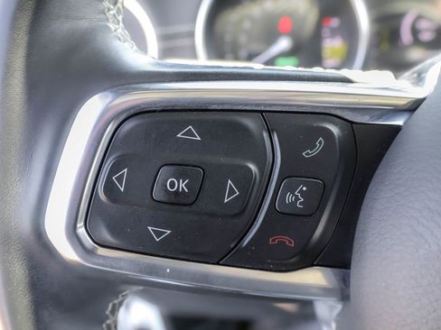 Used 2022 Jeep Wrangler Unlimited Sahara w/ Cold Weather Group AWD/4WD image 19
