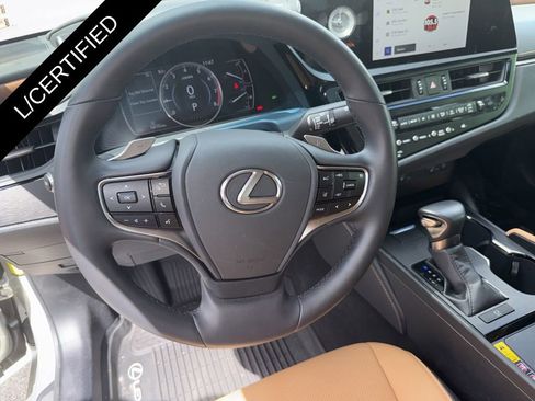 Certified 2025 Lexus ES 350 w/ Premium Package image 12