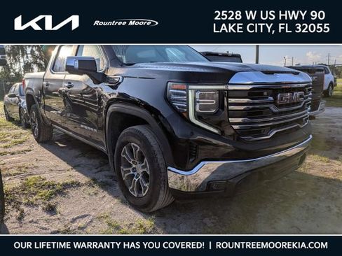 Used 2025 GMC Sierra 1500 SLT RWD image 1