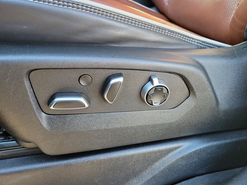 Used 2023 GMC Yukon Denali Ultimate image 17