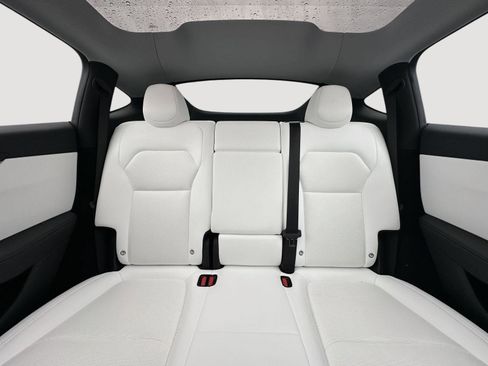 Used 2026 Tesla Model Y Long Range image 55