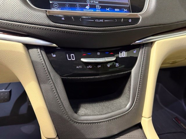Used 2017 Cadillac XT5 Luxury w/ Driver Awareness Package FWD image 23