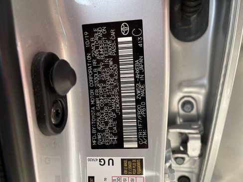 Used 2020 Toyota Prius Prime LE FWD image 29
