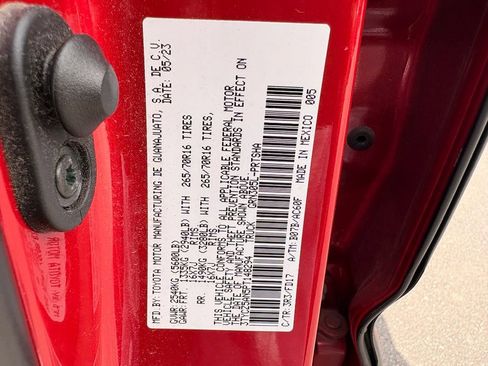 Used 2023 Toyota Tacoma TRD Off-Road AWD/4WD image 32