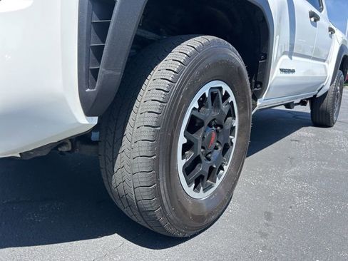 Used 2024 Toyota Tacoma TRD Off-Road AWD/4WD image 14
