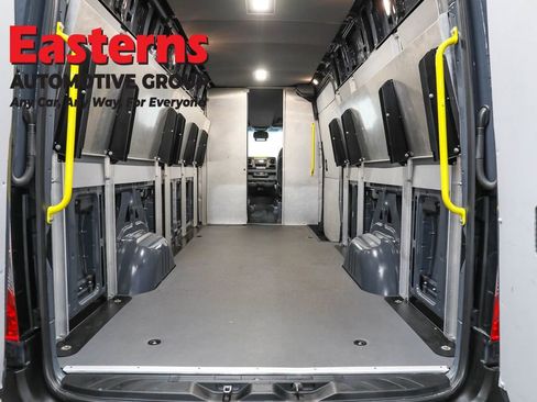 Used 2019 Mercedes-Benz Sprinter 170 image 9