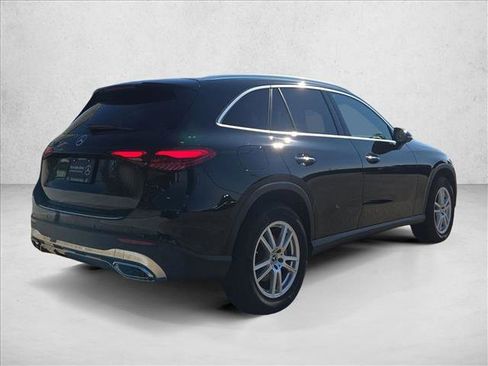 Certified 2025 Mercedes-Benz GLC 300 image 5