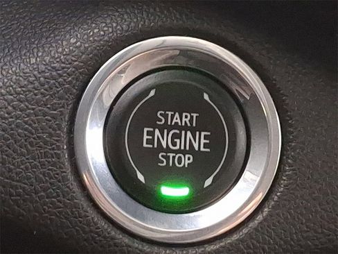 Used 2021 Buick Envision Essence w/ Sport Touring Package image 22