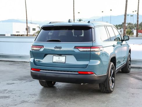 New 2026 Jeep Grand Cherokee L Limited w/ Limited Altitude Package AWD/4WD image 9